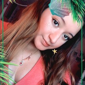 Meet your Posher, Ana